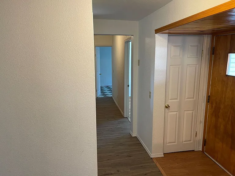 313 E Lowell St — Photo 9