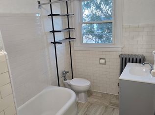 12 Sharaf St #3, New London, CT 06320