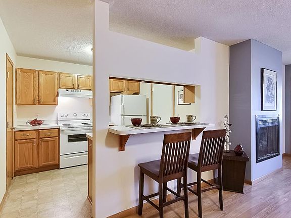 5th image of 1925 Southcross Dr #1303