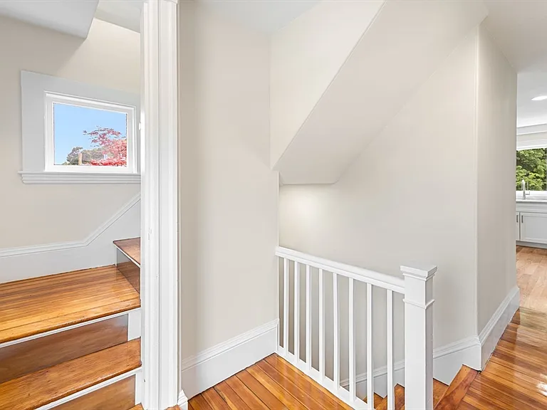 29 Sylvan St #2 — Photo 16