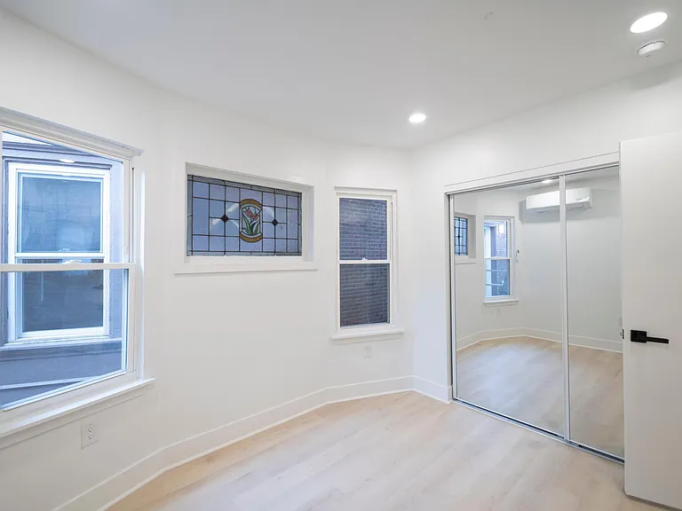 4902 Chestnut St #201 — Photo 8