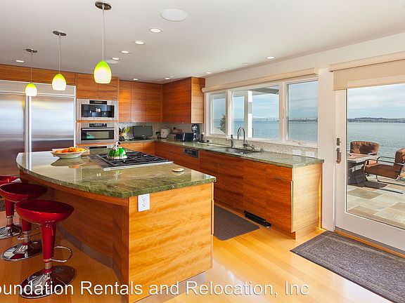 2nd image of 115 Saint Thomas Way