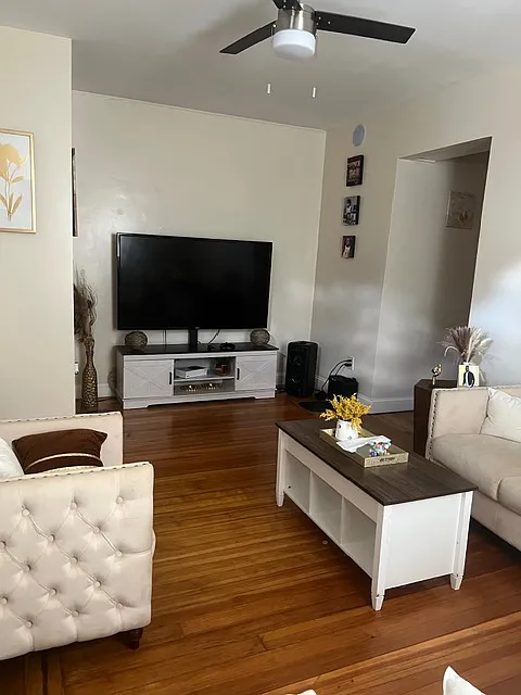 45 Pembroke Avenue — Photo 4