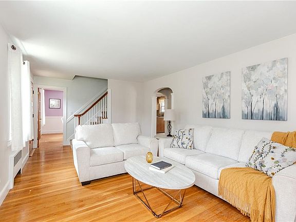 4th image of 63 Abbey Ave