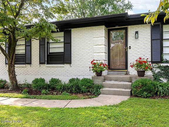 3rd image of 9808 Grenfell Way