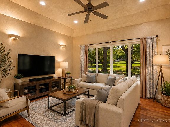 2nd image of 3702 E Dartmoor Court