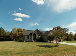 119 Castle Pines Ln, Statesville, NC 28625