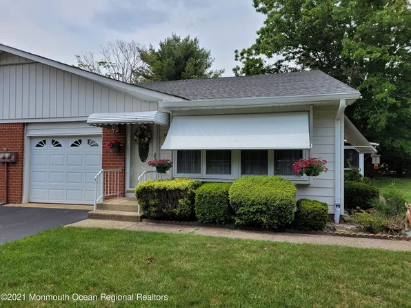 2 Quaker Lane #B, Whiting, NJ 08759