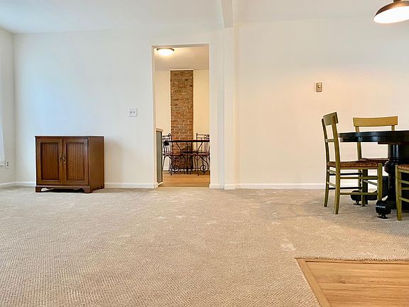 3rd image of 59 Van Dam St #2