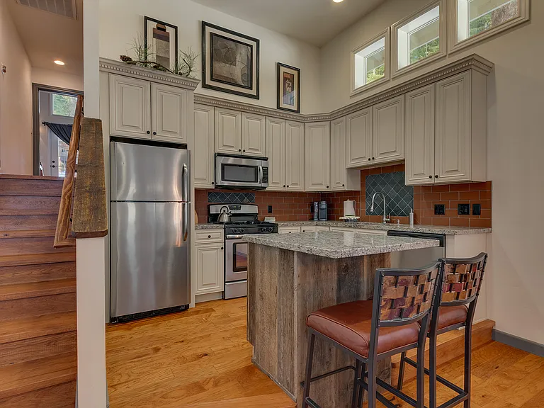 4511 Muletail Dr — Photo 12