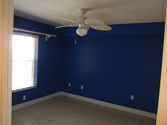 2nd image of 8472 Ridgewood Ave Unit 403