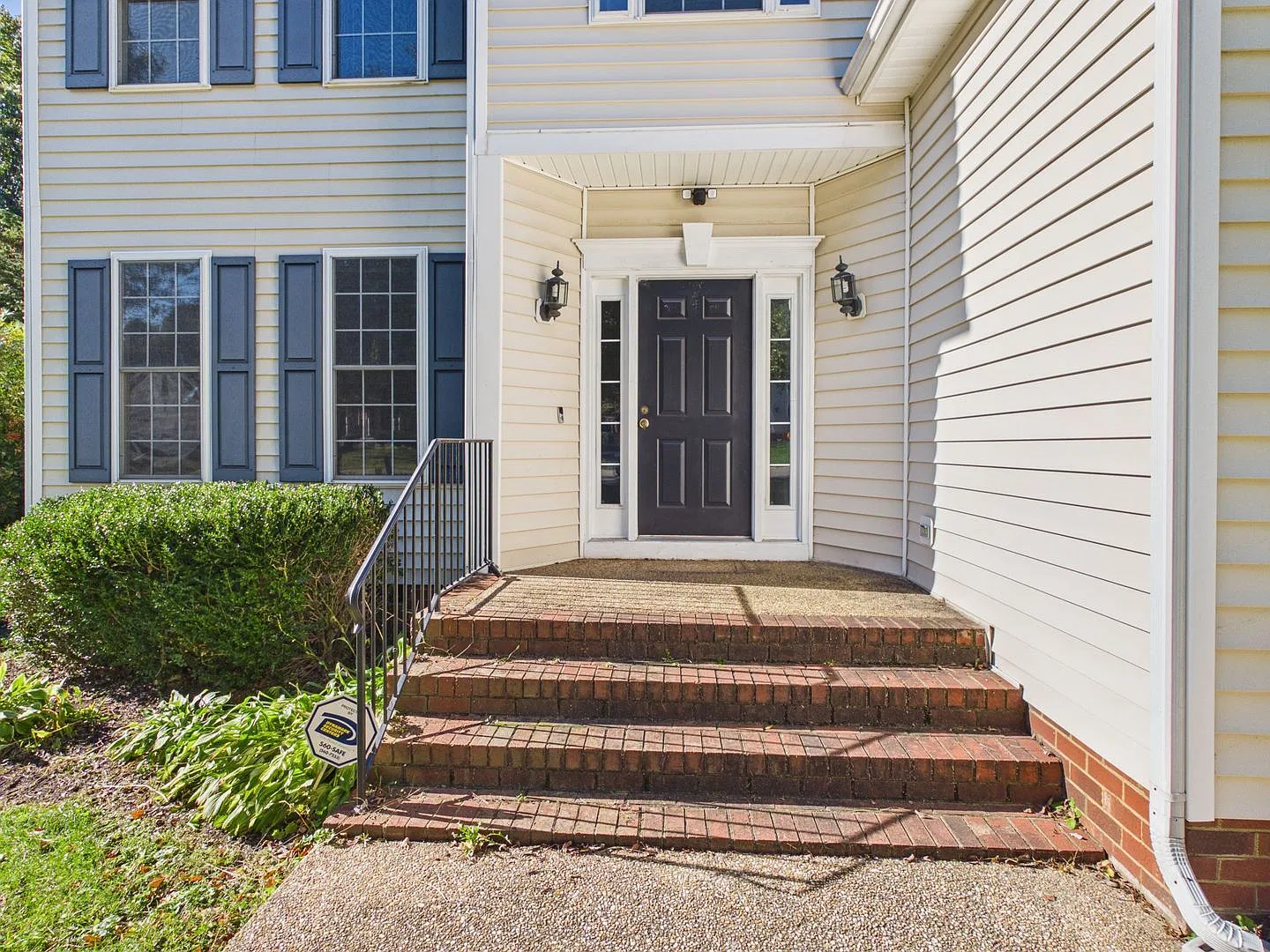 4 bed, 3.0 bath, 2346 sqft, $2,995 — Photo 3