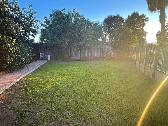 3rd image of 9405 Burnet Ave