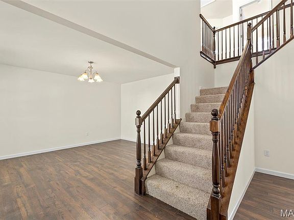 2nd image of 1037 Westhaven Blvd