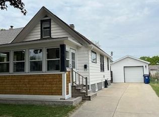 3320 Lindermann Ave, Racine, WI 53405