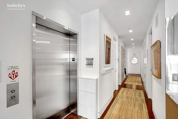 Sold by Sotheby's International Realty | media 11