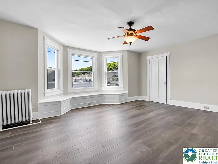 265-267 E Bertsch St #4 — Photo 18