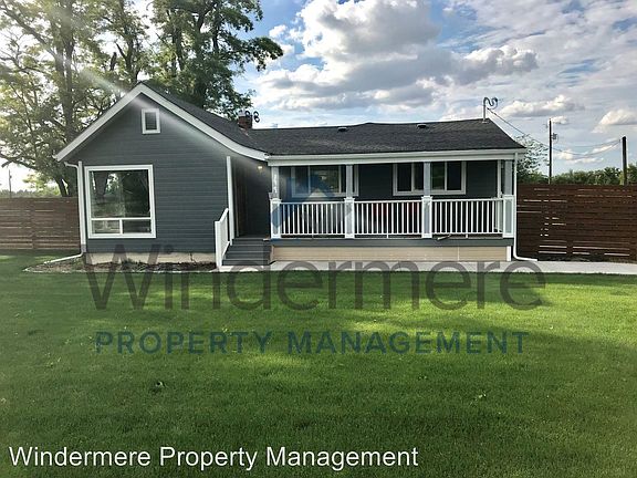 2nd image of 399 Eagle Crest Dr