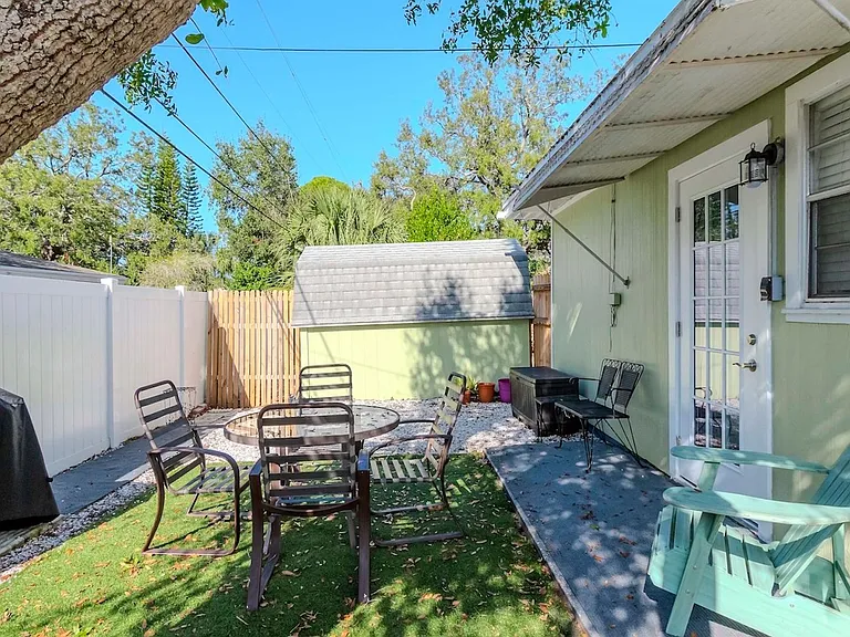 675 Clearwater Largo Rd S — Photo 48