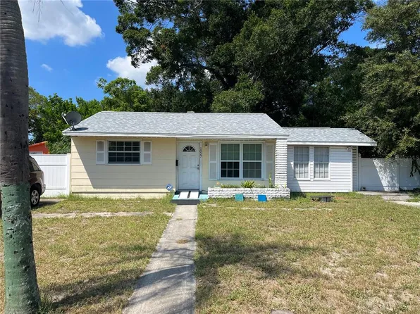 1027 43rd St S, Saint Petersburg, FL 33711