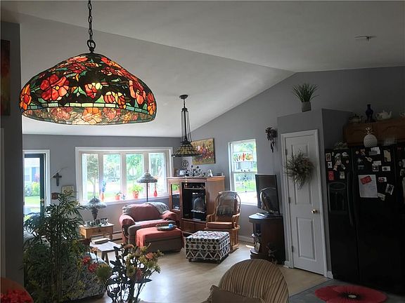 5th image of 45 Glenwood Ave