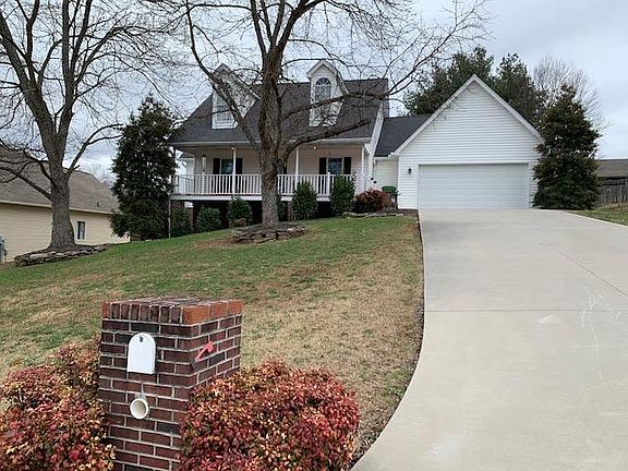 2nd image of 1010 Sandy Ct