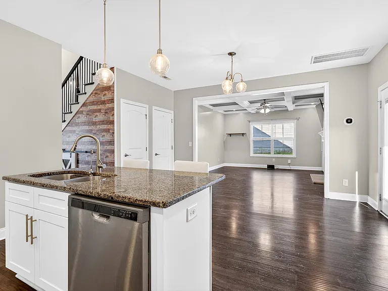 104 Woodtrace Ct — Photo 19