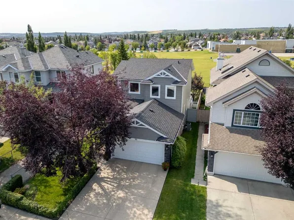 30 N Somerset Ct SW, Calgary, AB T2Y 3H4