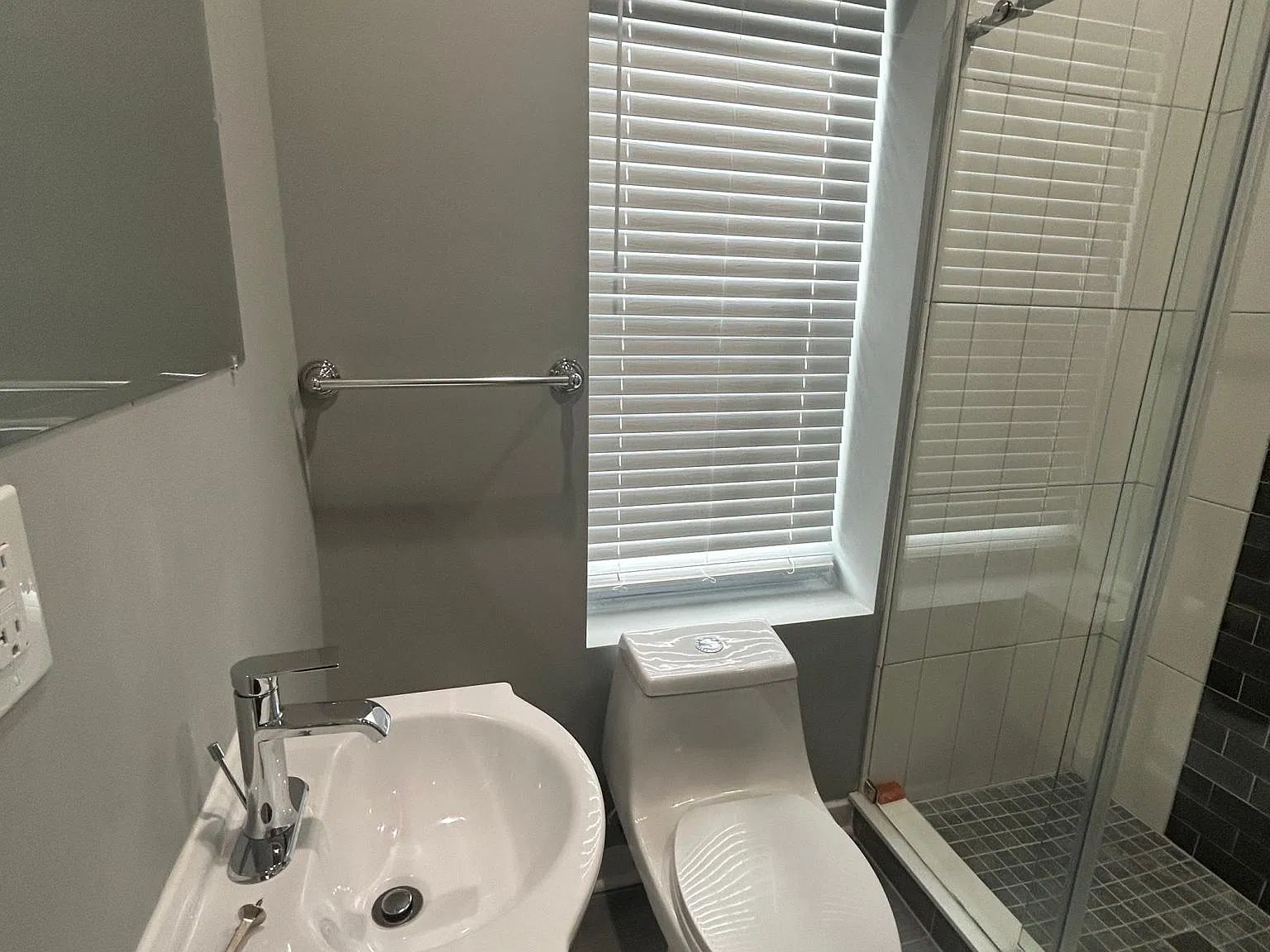 1 bed, $1,000 — Photo 4