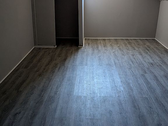 5th image of 4046 Darby St