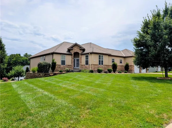 1407 Bearcreek Cir, Warrensburg, MO 64093