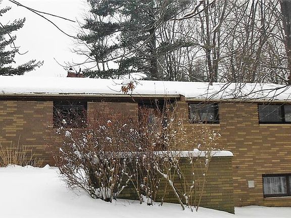 2nd image of 10121 Highland Dr