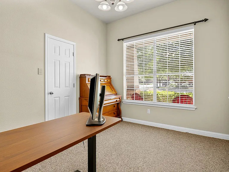 110 Chalk Draw Ct — Photo 4