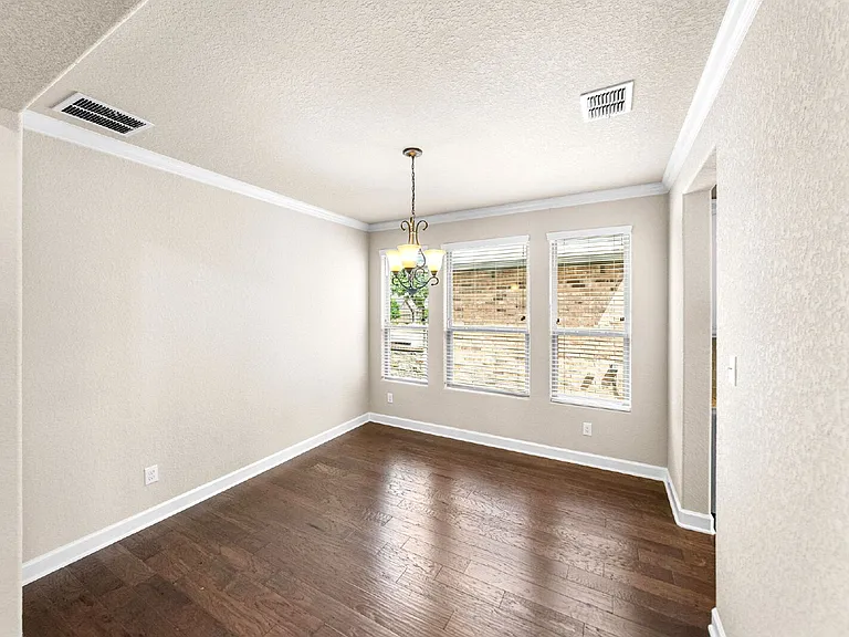 2068 Tejas Pecan — Photo 18