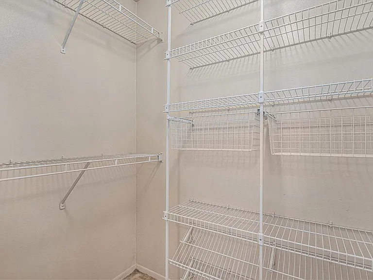 Indian Lakes Apartments — Photo 75