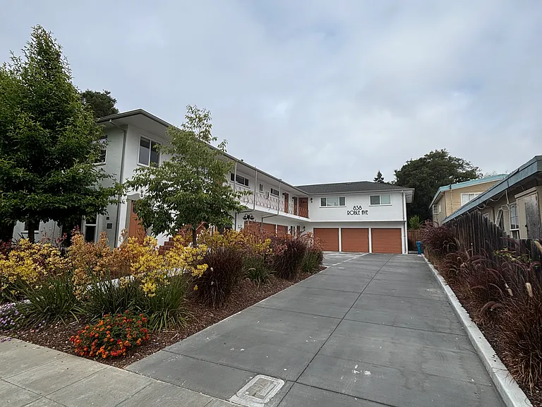 838 Roble Ave #4 — Photo 1