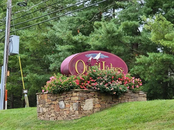 Quail Lakes Apartments