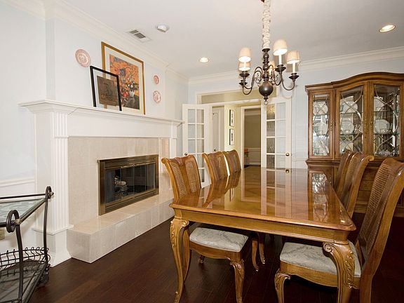 5th image of 2677 Carnation Dr