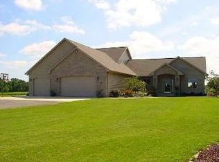 5855 N Preservation Trl, Appleton, WI 54913
