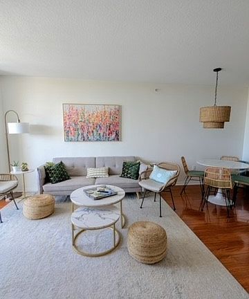 5th image of 900 SW 8th St APT 1002