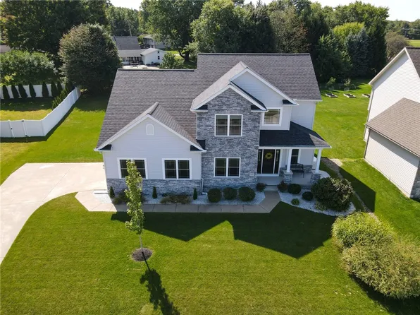 7731 Redbud Trl, Fairview, PA 16415