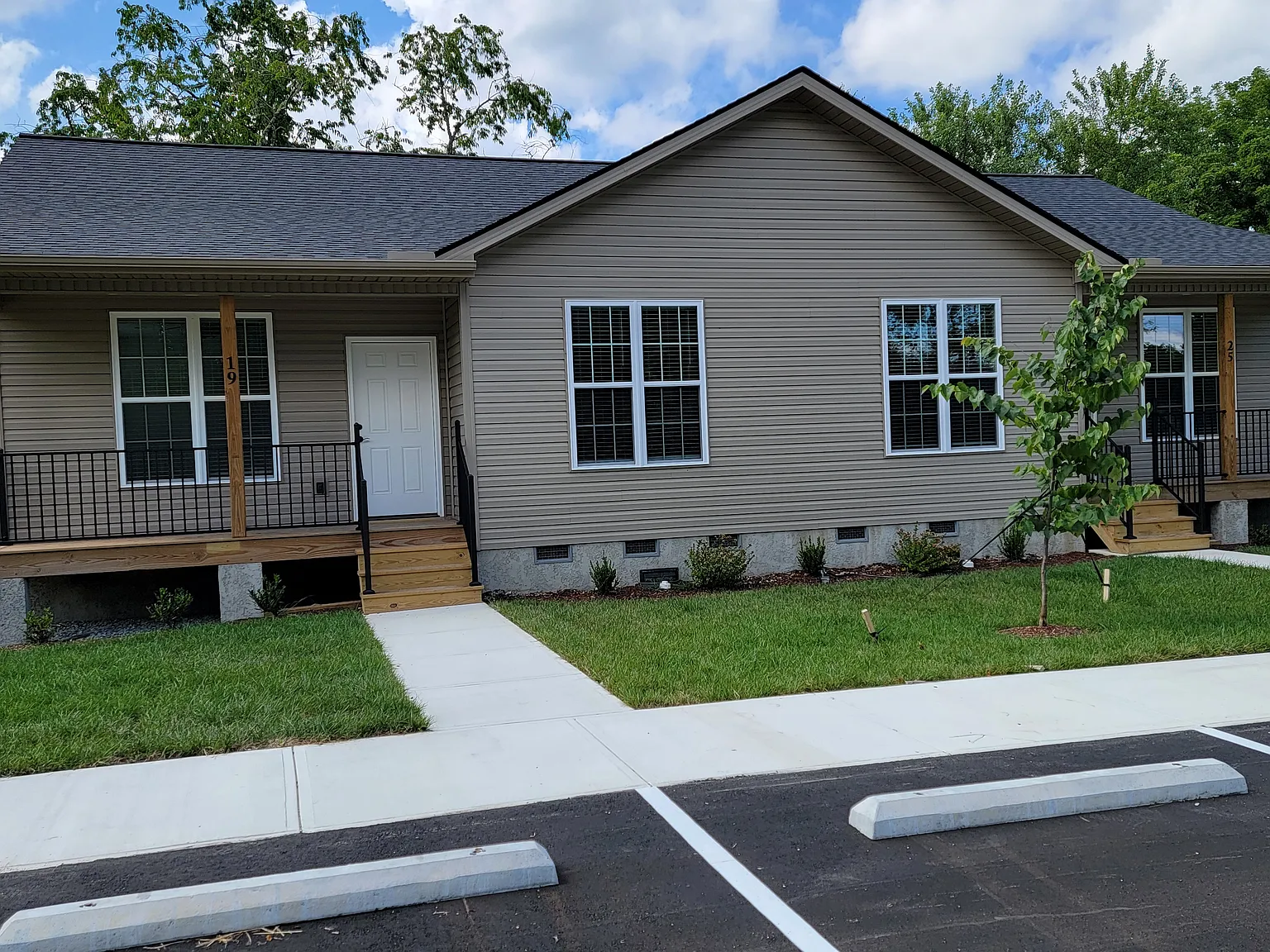 2 bed, 1100 sqft, $1,820 — Photo 1