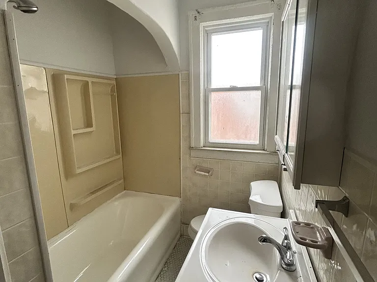 15708 Cherrylawn St #1 — Photo 3