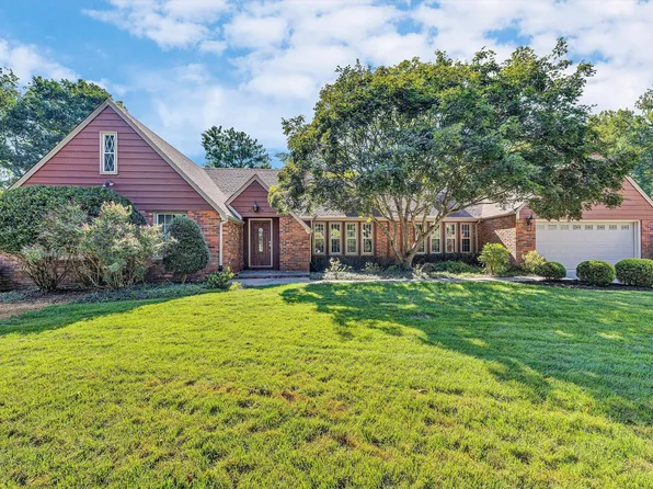 5524 Highfields Rd, Roanoke, VA 24018