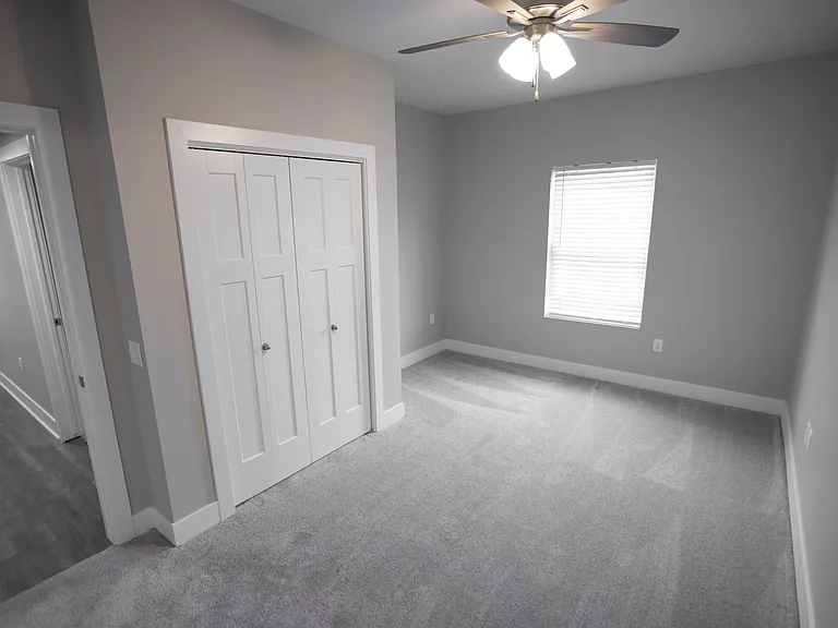 Riverbend Apartments — Photo 20