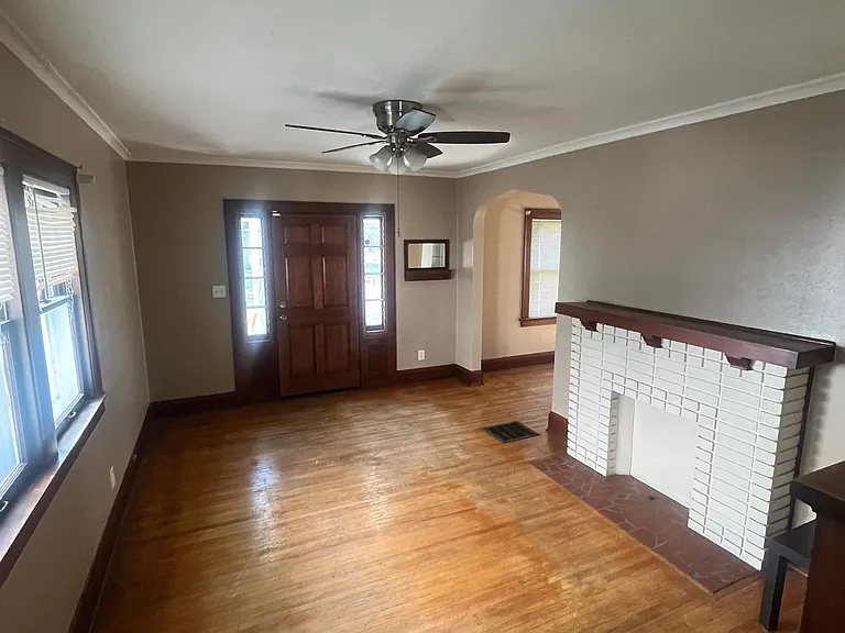 2166 Mansfield Rd — Photo 9