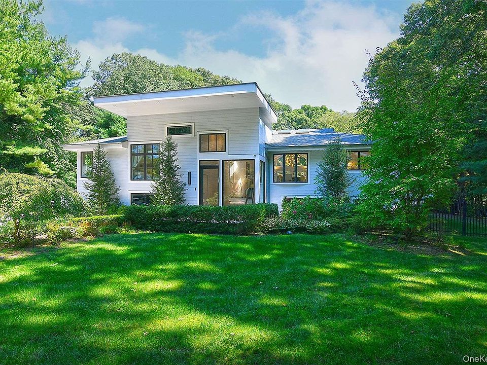 1st image of 17 Beaumont Drive