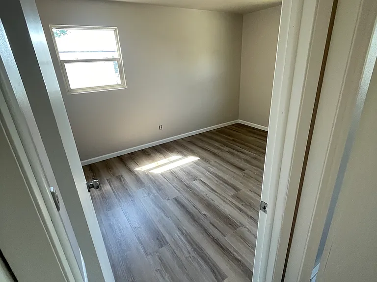 9309 Florence Dr — Photo 6