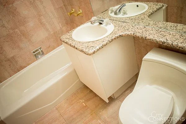 Rented by City Connections Realty | media 36