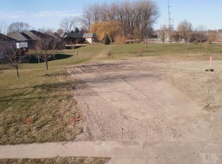 105 Lakeview Meadows Ct, Clear Lake, IA 50428
